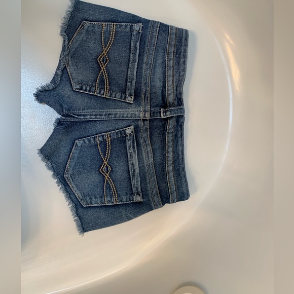 Mudd Jean Shorts, Size 1 - Picture 2 of 4
